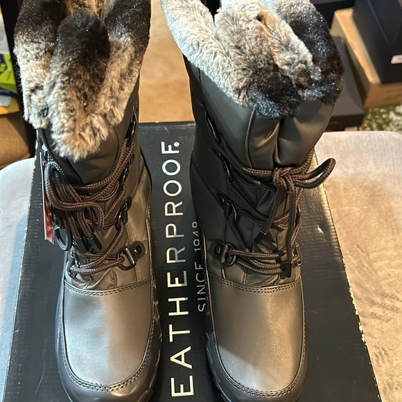 Women Weatherproof boots size 10 wide - Picture 6 of 7